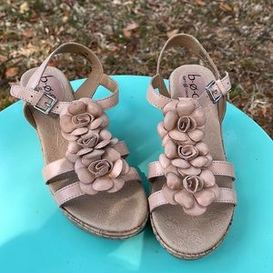 Brand New BOC Olly Cork Wedge Flower Sandals size 7 light pink